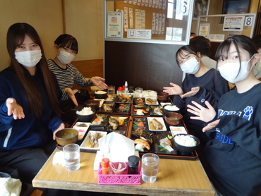 北緯43度昼食風景.JPG